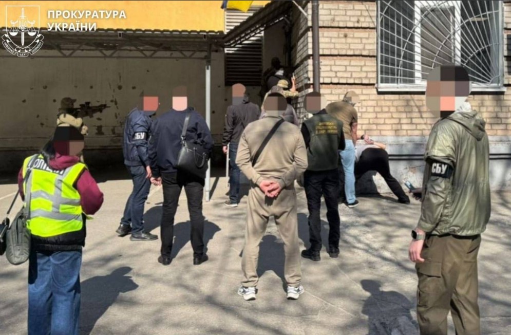 Обшуки в ТЦК у Дніпрі: кого затримали правоохоронці 